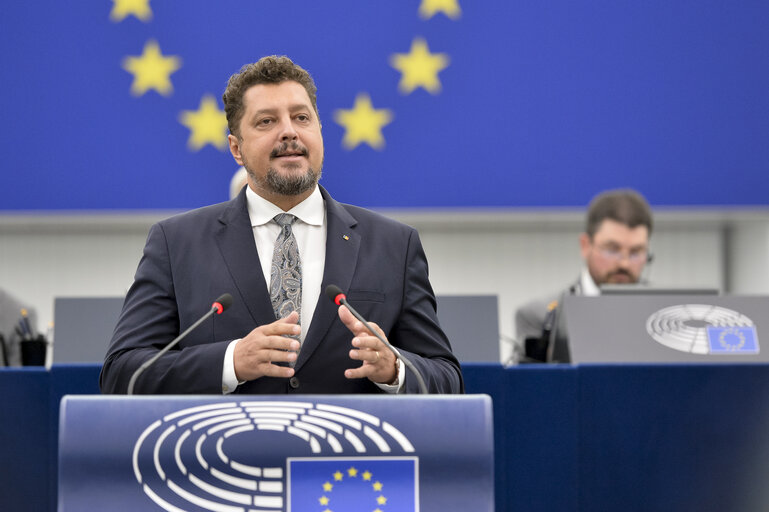 claudiu-tarziu,-presedinte-partidul-actiunea-conservatoare-si-europarlamentar-roman,-despre-„tacerea”-complice