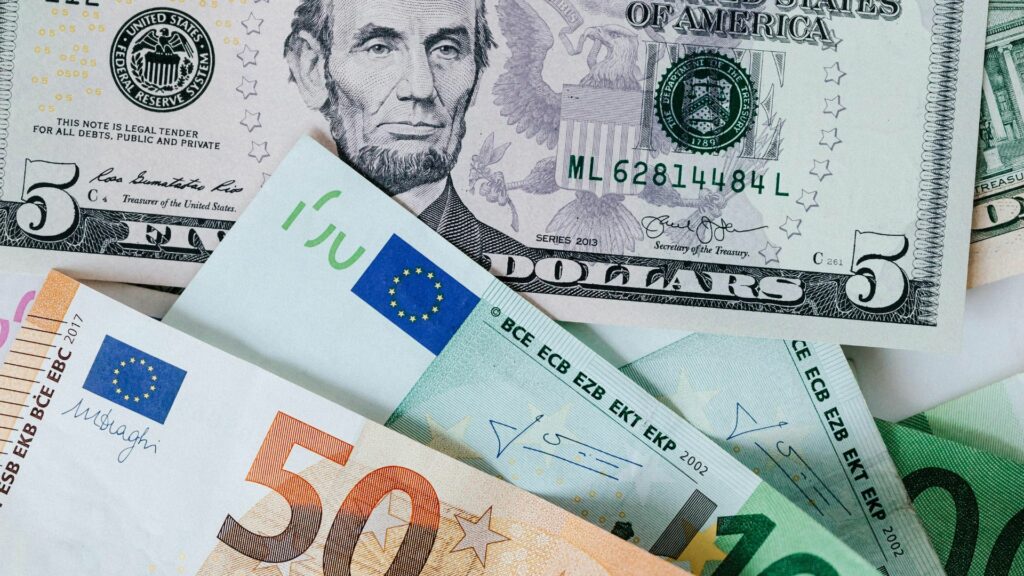 curs-valutar,-30-decembrie.-euro-continua-sa-creasca