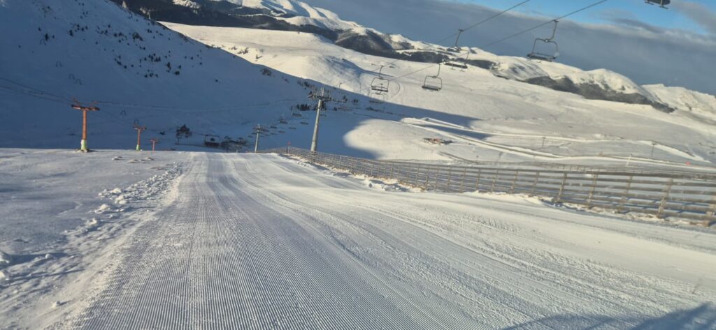 probleme-pe-domeniul-schiabil-sinaia-din-cauza-gerului-extrem.-minus-25-de-grade-in-bucegi