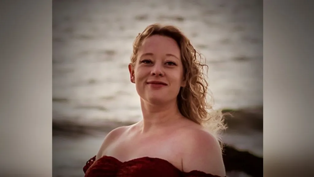 un-agent-american-de-politie-a-impuscat-mortal-o-femeie-in-minneapolis.-victima,renee-good,-se-mutase-de-curand-cu-cei-trei-copii,-dupa-ce-sotul-ei-murise