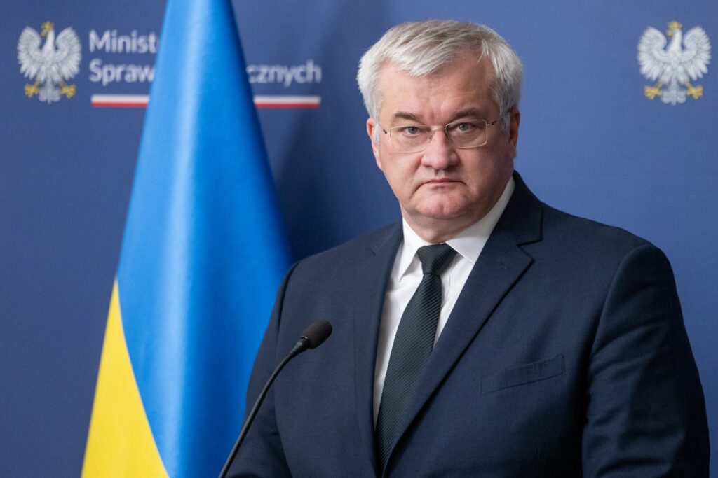 ministrul-de-externe-al-ucrainei-despre-lansarea-rachetei-oreshnik:-putin-foloseste-rachete-balistice-cu-raza-medie-de-actiune-in-apropierea-granitei-nato-ca-raspuns-la-halucinatiile-sale