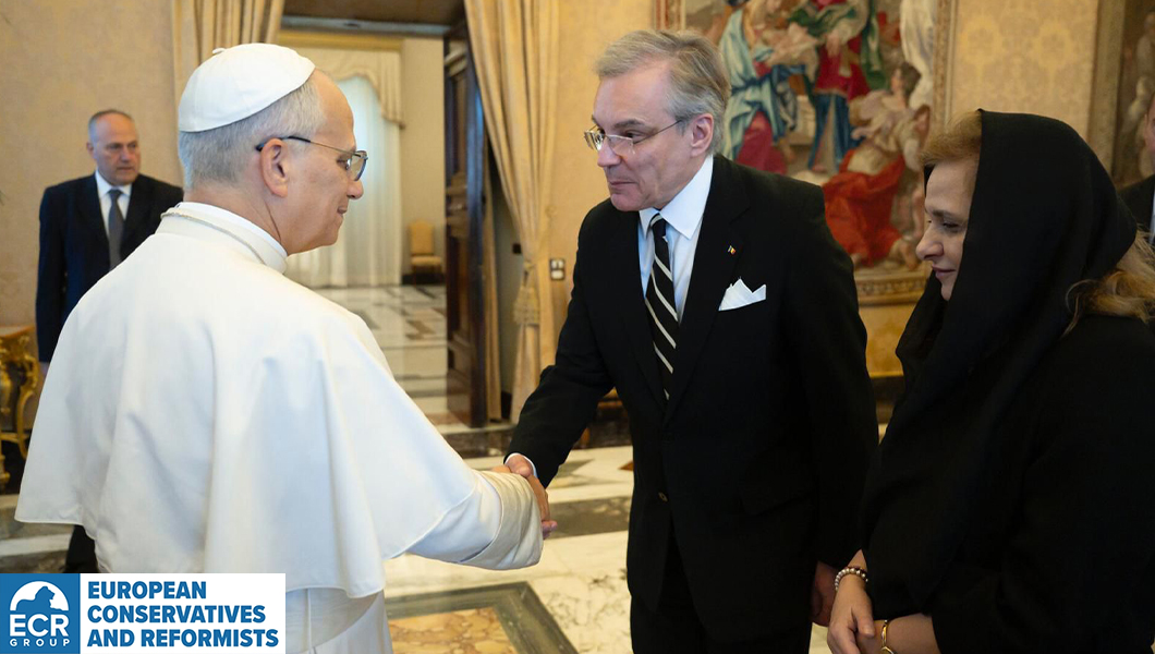 principele-serban-dimitrie-sturdza,-europarlamentar-ecr,-vicepresedinte-al-partidului-actiunea-conservatoare,-s-a-adresat-in-timpul-unei-audiente-private,-sanctitatii-sale,-papa-leon-al-xiv-lea:-„sanctitatea-voastra,-va-rog-sa-va-rugati-pentru-familia-nat
