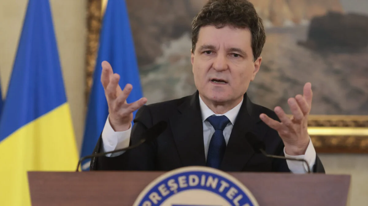 nicusor-dan-a-promulgat-legea-pregatirii-militare.-ce-prevede-aceasta