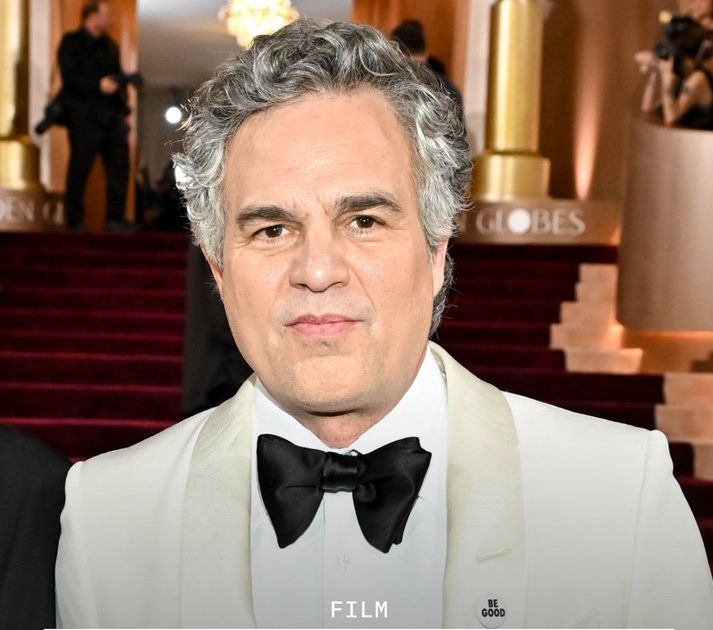 unele-vedete-au-purtat-insigne-in-semn-de-protest-impotriva-ice-la-globurile-de-aur