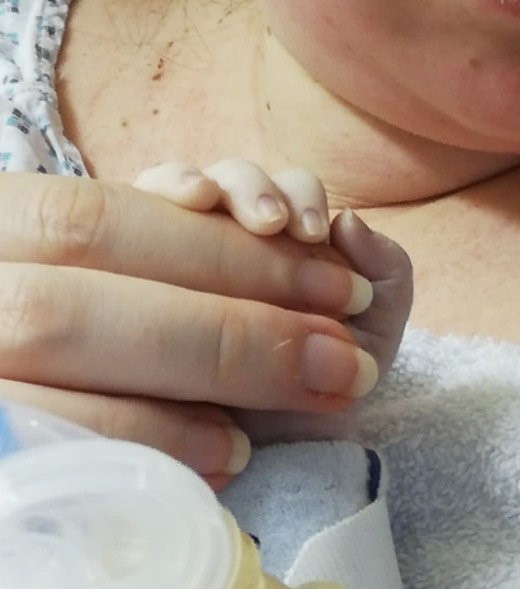 un-bebelus-a-murit-la-doua-zile-dupa-nastere-intr-o-clinica-privata-din-craiova,-iar-parintii-acuza-personalul-medical.