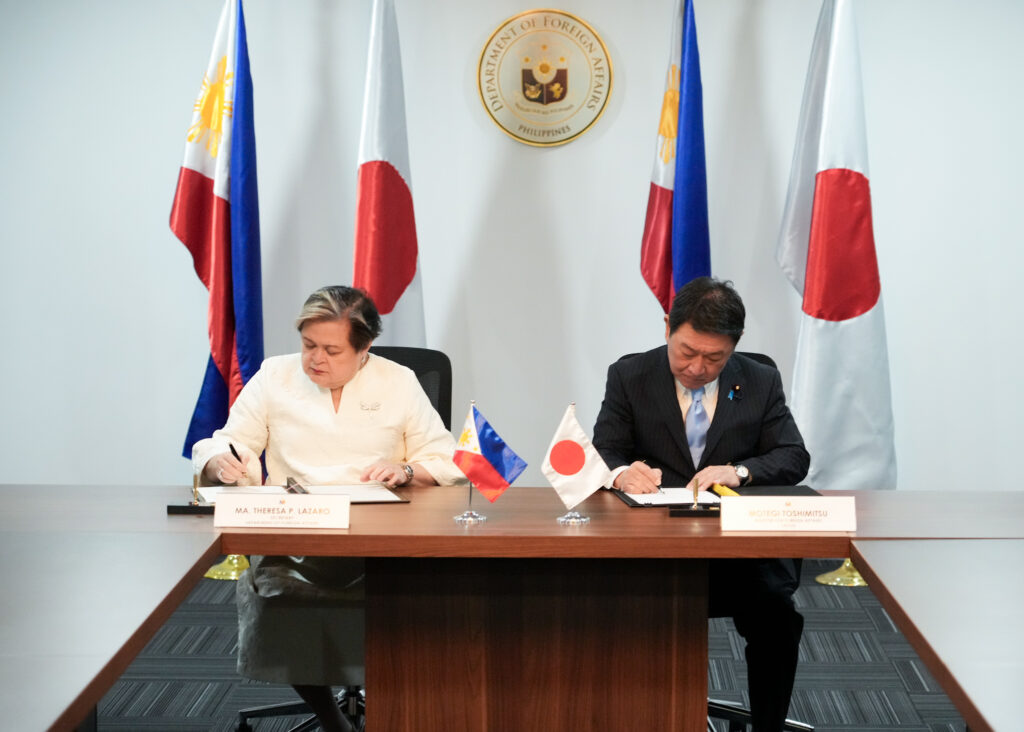 japonia-si-filipine-semneaza-un-pact-de-aparare-pentru-consolidarea-securitatii-regionale-si-descurajarea-chinei