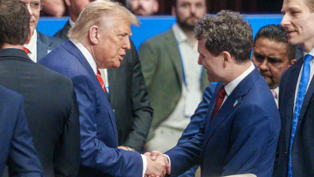 donald-trump-l-a-invitat-pe-nicusor-dan-in-consiliul-de-pace.-ce-i-a-scris-presedintele-sua