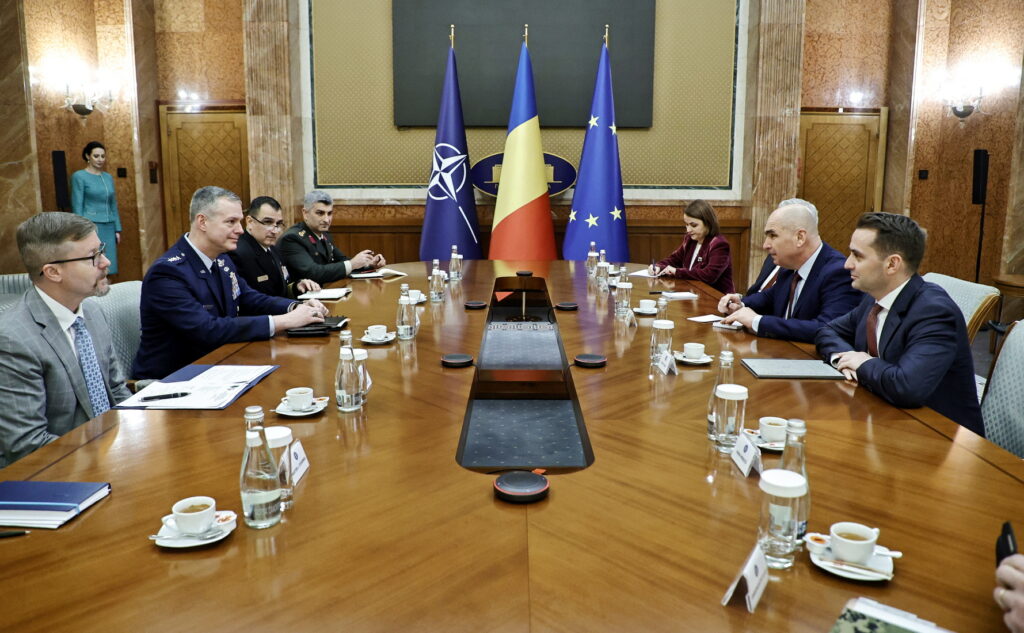 bolojan-si-comandantul-suprem-al-fortelor-aliate-din-europa,-intrevedere-la-palatul-victoria.-agenda-discutiilor