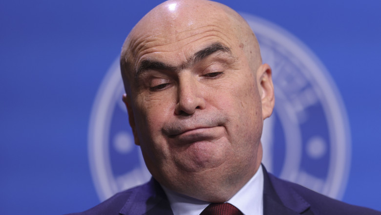 Cum a creat Bolojan dezastrul bugetar și a impus taxe inutile românilor, în timp ce Ilie Sărăcie minte cu nesimțire și realitatea cifrelor îl contrazice complet