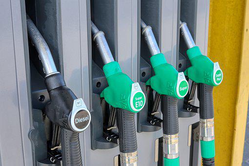 carburantii-s-au-scumpit-din-nou-in-benzinarii,-preturile-se-apropie-de-pragul-de-8-lei/litru.-cat-costa-benzina-si-motorina-azi,-22-ianuarie