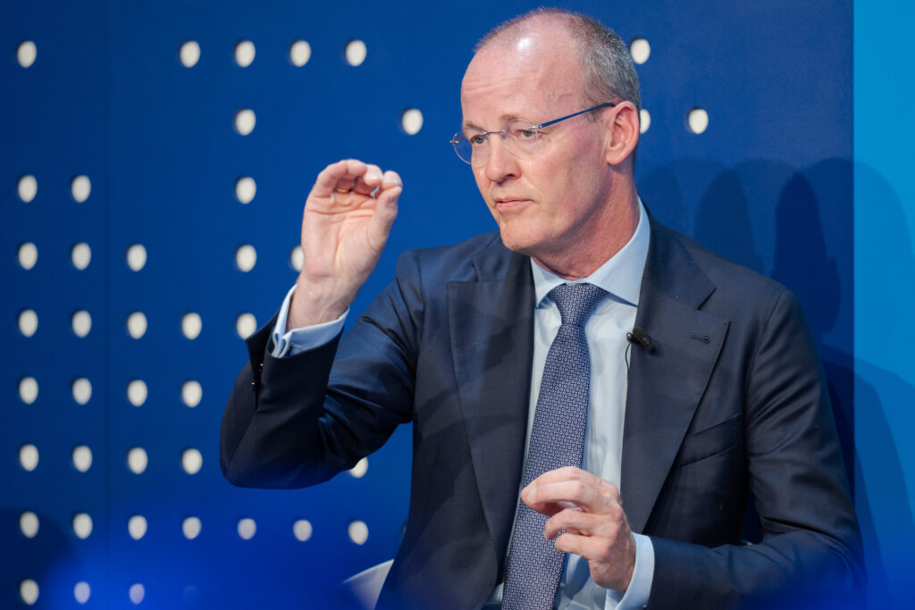 cursa-pentru-sefia-bce:-favoritul-economistilor-nu-e-cel-mai-calificat-candidat