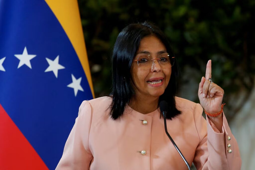 presedinta-interimara-a-venezuelei-cere-sua-sa-nu-se-amestece-in-politica-tarii