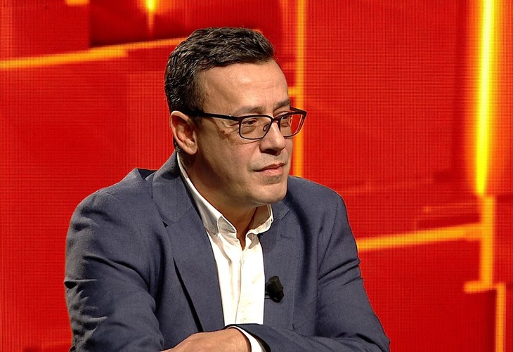 lista-asociatiilor,-fundatiilor-si-ong-urilor-care-au-primit-bani-de-la-romani,-prin-redirectionarea-celor-3,5%-din-impozitul-pe-venit.-jurnalistul-victor-ciutacu:-vedetele-de-carton-se-dau-preocupate-de-starea-democratiei