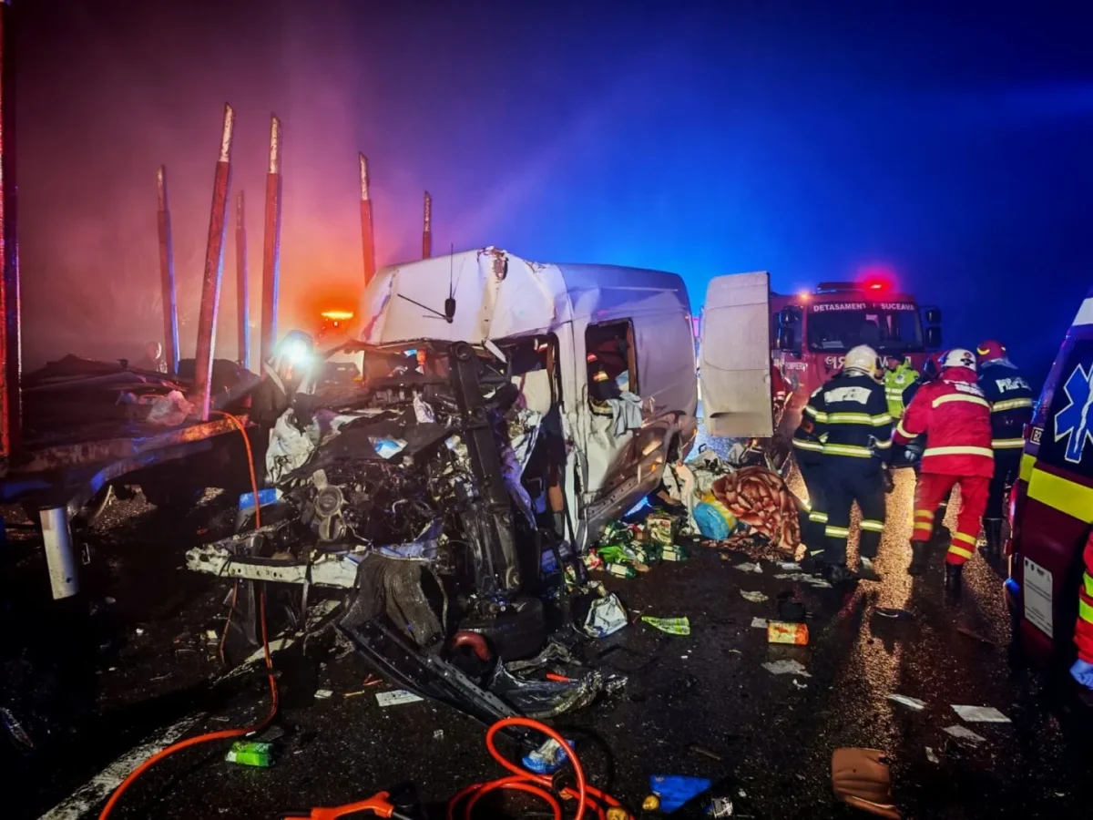 tragedie-pe-dn-17!-impact-devastator-intre-microbuz-si-autotren.-un-mort-si-mai-multi-raniti
