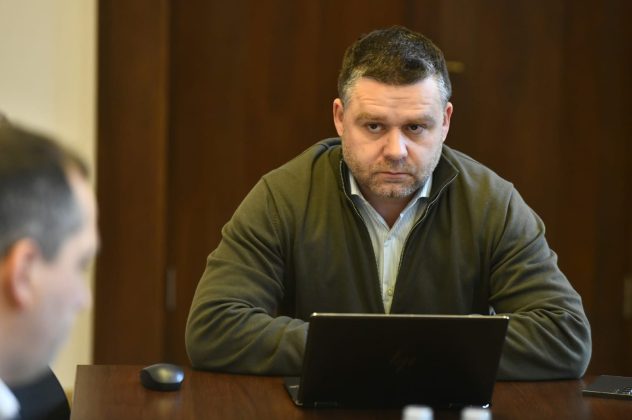 prima-infrangere-pentru-ciprian-ciucu-la-primaria-capitalei:-proiectul-de-majorare-al-tarifelor-stb-a-fost-respins-de-cgmb