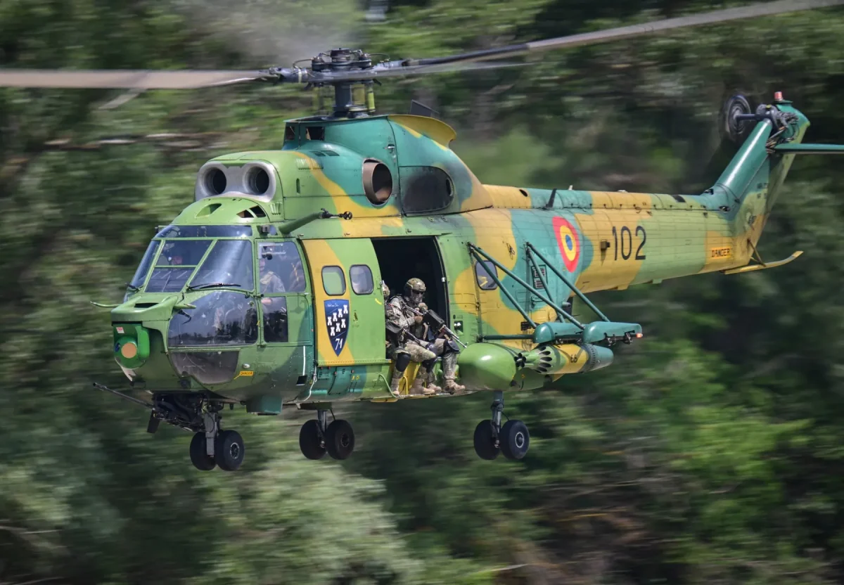 al-doilea-cel-mai-scump-program-militar-romanesc:-850-milioane-euro-pe-elicoptere-fara-productie-in-tara