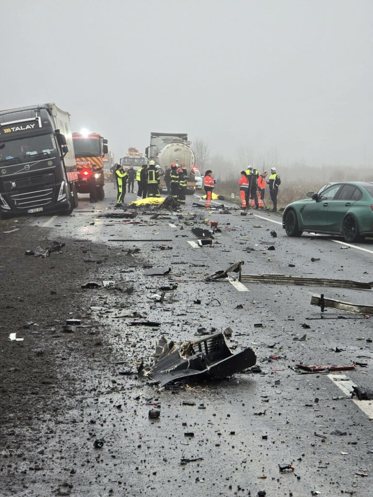 presa-greaca:-dimitris-maronitis,-mort-in-accidentul-din-romania,-isi-pierduse-tatal-pe-acelasi-drum