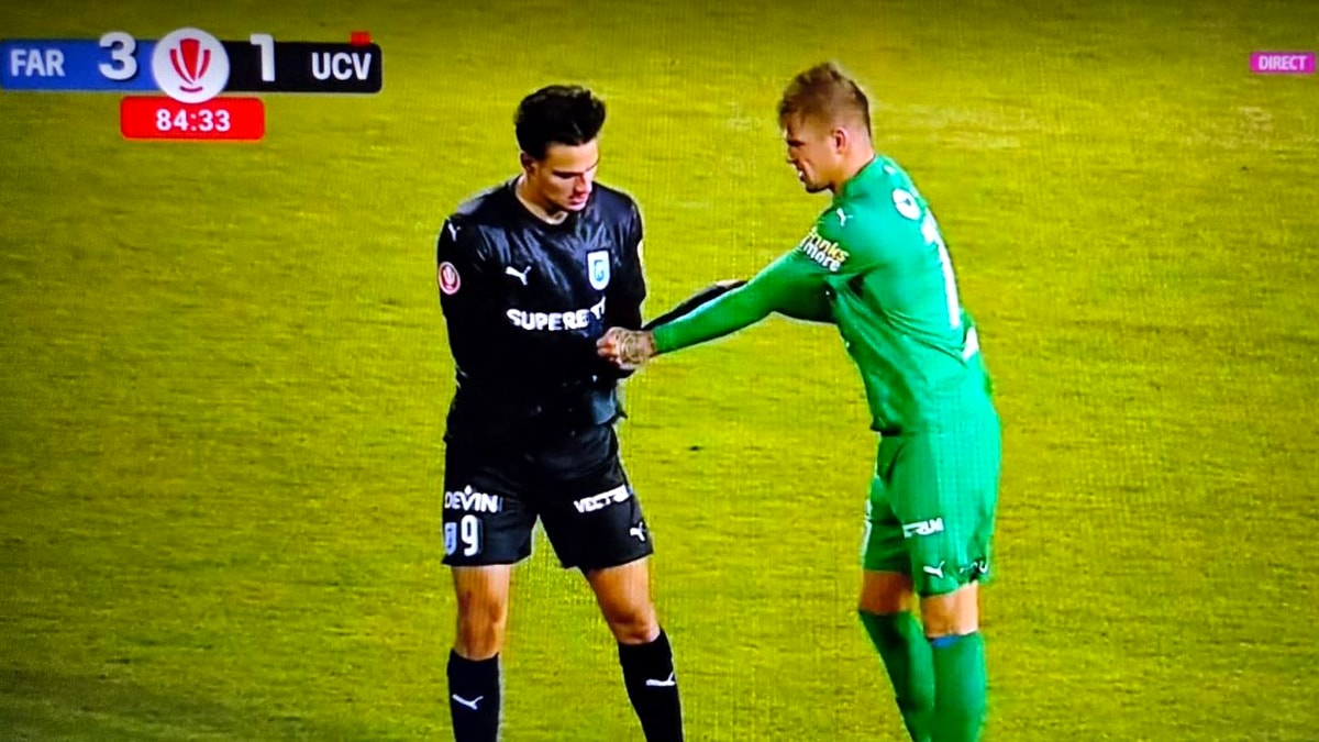 pavlo-isenko,-eliminat-dupa-o-gafa-incredibila-in-meciul-farul-universitatea-craiova!-cat-lipseste-ucraineanul.-foto