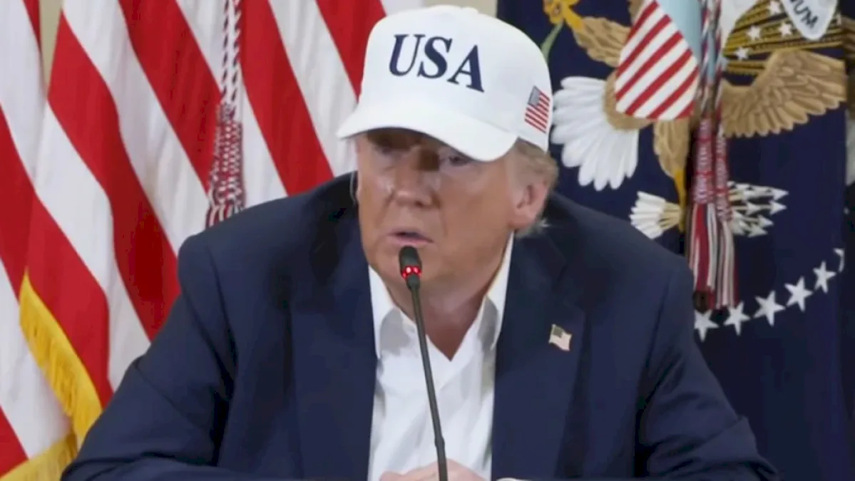 Trump spune că nu-și va cere scuze pentru postarea pe contul său de Truth Social a unui videoclip în care soții Obama erau reprezentanți drept maimuțe