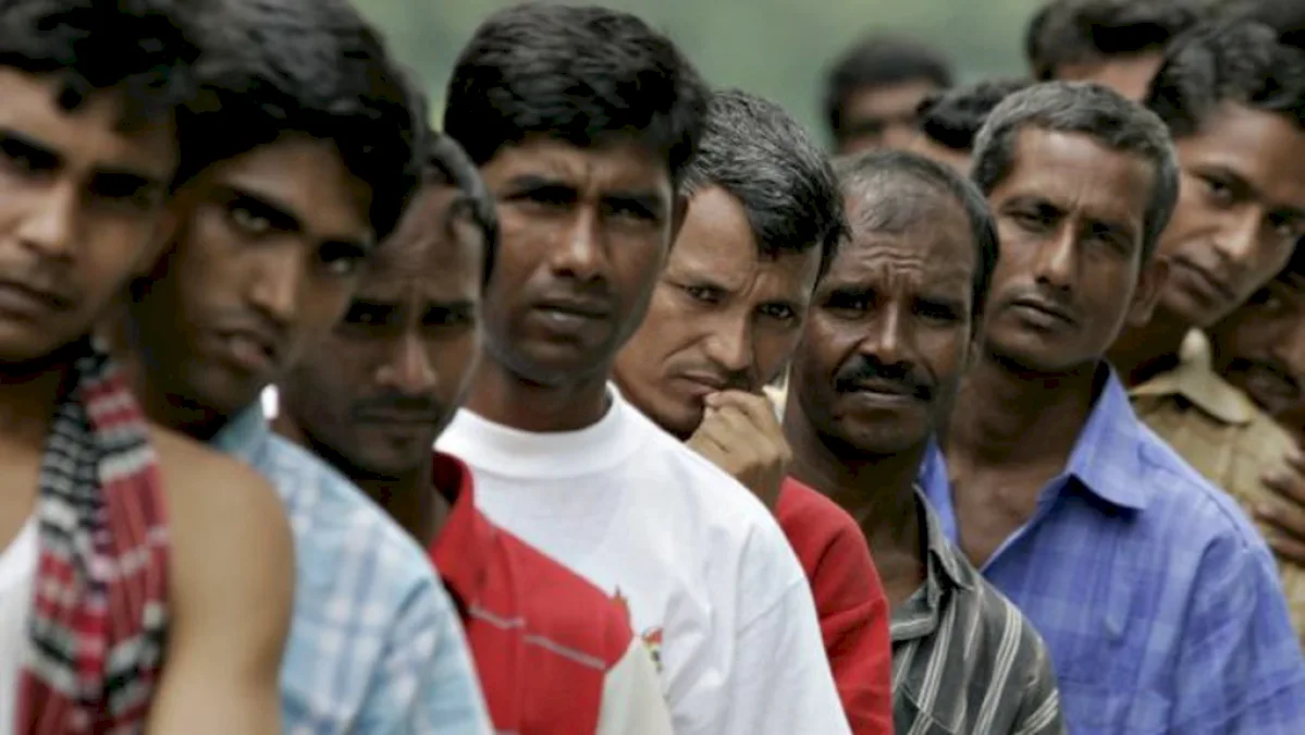 Peste 140.000 de cetăţeni din afara UE muncesc în România, în posturi refuzate repetat de români. Aproape jumătate sunt din Nepal şi Sri Lanka şi lucrează ca muncitori necalificaţi analiză