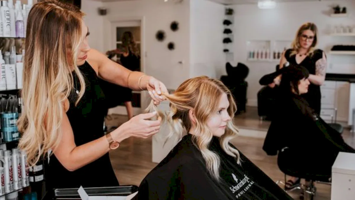 Costi Vasile, Head of Marketing Henkel: Piața produselor de Beauty crește, dar e încă sub media UE. Un aspect particular României este că vopsirea părului acasă are o pondere mai mare și mersul la salon nu e atât de comun