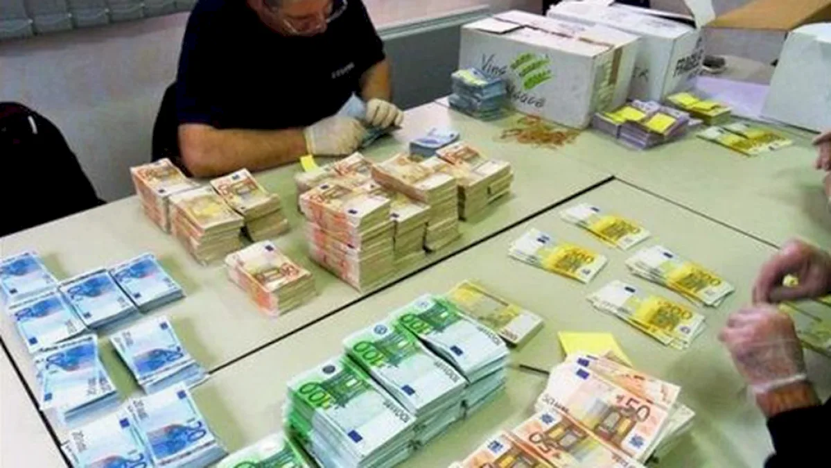 Aderarea României la euro trebuie să devină proiect de țară europarlamentar. Ce a spus Isărescu despre adoptarea monedei euro