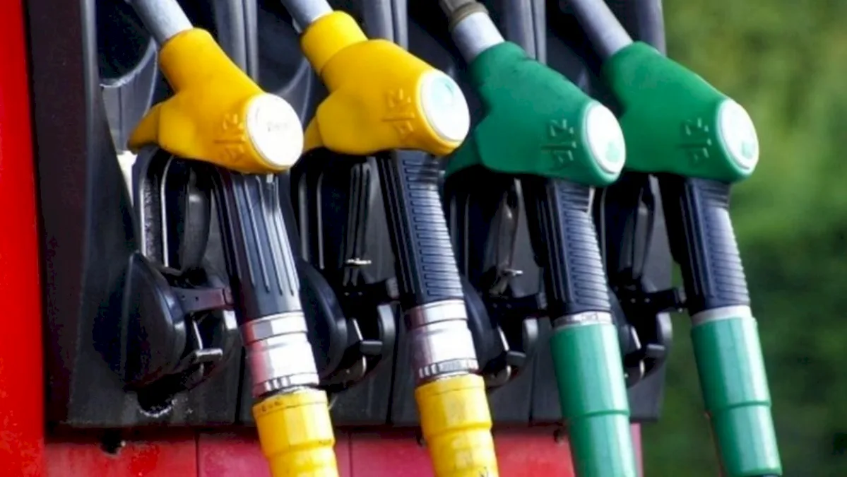Val de scumpiri la pompă! A treia zi consecutivă de creșteri pentru carburanți