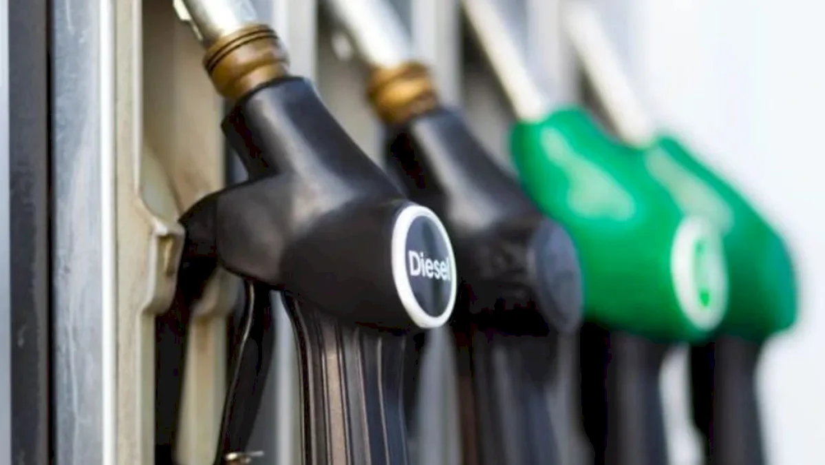 Din nou, scumpire masivă a carburanților azi, prețul a sărit de 10 lei litrul în unele stații