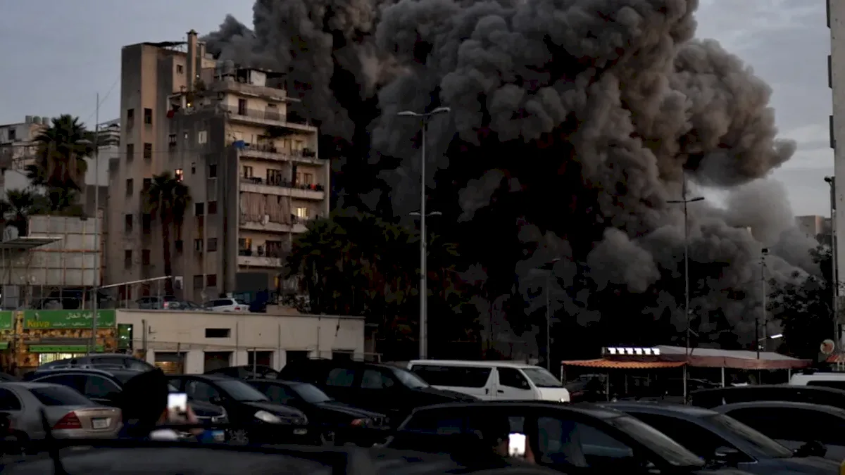 Războiul din Orientul Mijlociu, ziua 33 | Explozii în sudul Beirutului. Un comandat de rang înalt, vizat de atacuri / Armata Iordaniei a distrus patru rachete lansate de Teheran