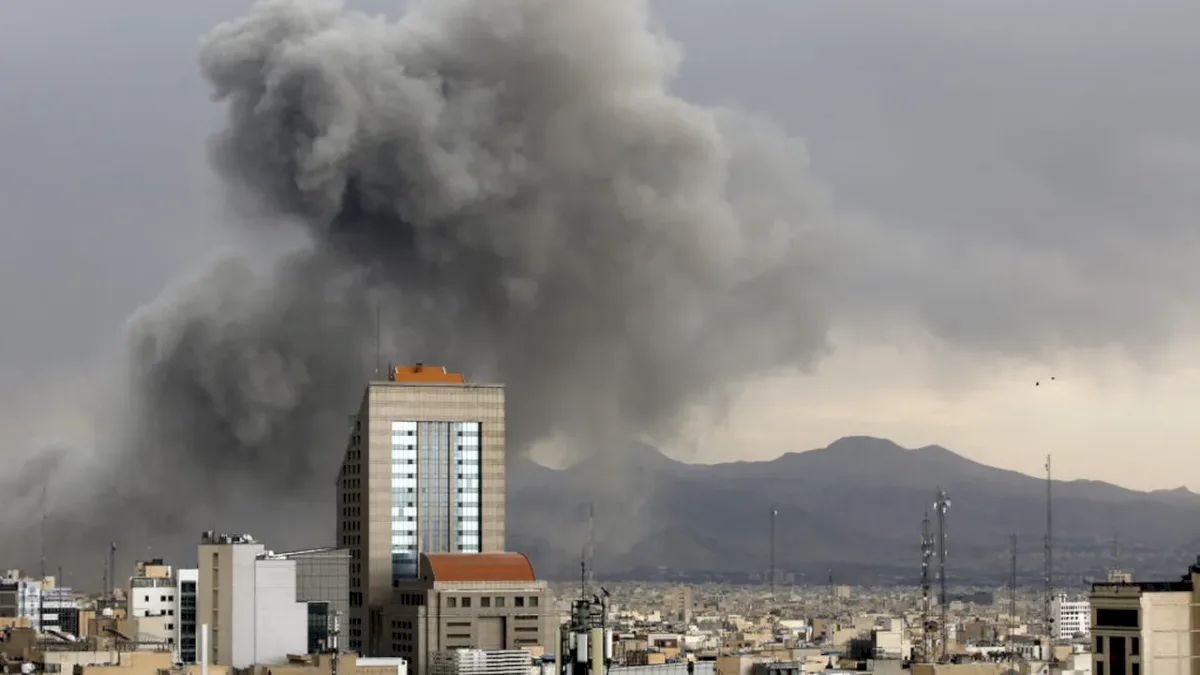 Războiul din Orientul Mijlociu, ziua 37 | Hezbollah anunță că a atacat o navă de război israelienă / 5 membri IRGC, morți în urma atacurilor săvârșite de SUA și Israel / Bahrain: Incendiu stins la o instalație după un atac iranian