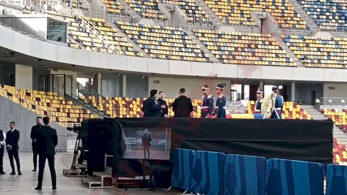 LIVE /  Sicriul lui Mircea Lucescu a ajuns la Arena Naţională! Răzvan Lucescu şi familia, alături de Il Luce. Update