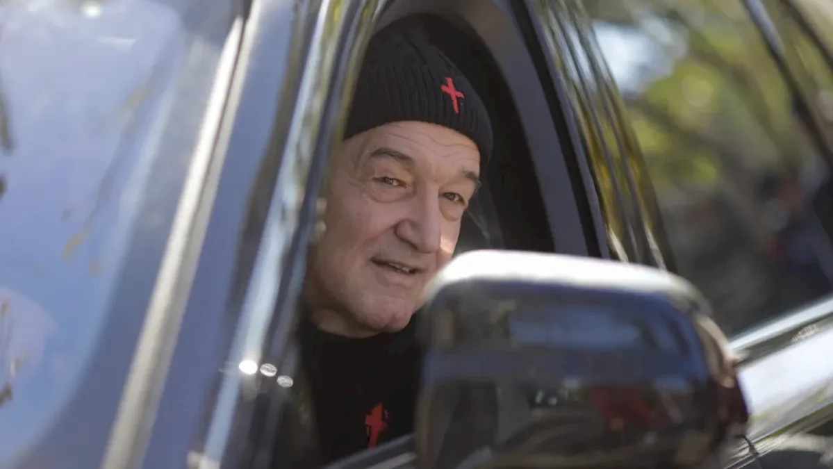 Gigi Becali a rămas fără permis de conducere în prima zi de Paște! Latifundiarul a fost prins de radar în timp ce circula cu peste 100 km/h în localitatea Pipera!