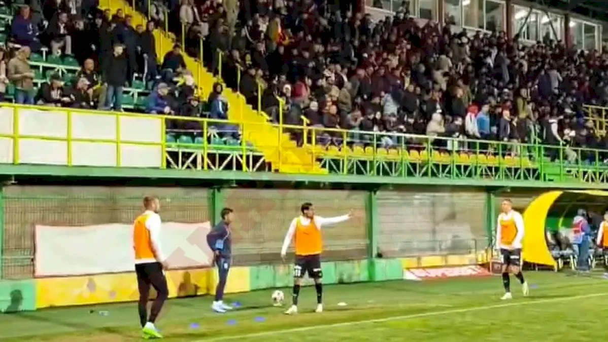Scandal la Argeș U Craiova: Ștefan Baiaram, din nou victimă a rasismului! Cine a sărit în apărarea atacantului. Video