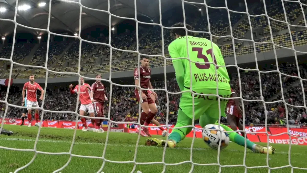 Uluitor! Rapid poate juca tot cu gafeurul Briciu în poartă contra lui CFR Cluj