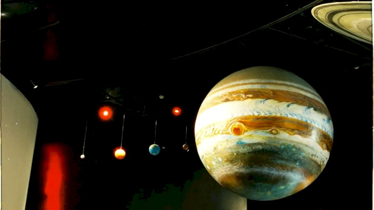 Inteligență artificială a descoperit peste 100 de planete ascunse în datele NASA, printre care se numără lumi rare și extreme