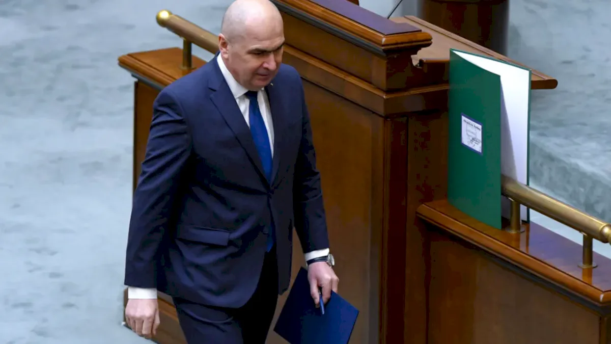 Negocieri pe muchie de cuțit înaintea moțiunii PSD-AUR împotriva Guvernului Bolojan. Voturile din SOS, POT, PACE și de la neafiliați pot decide soarta Executivului