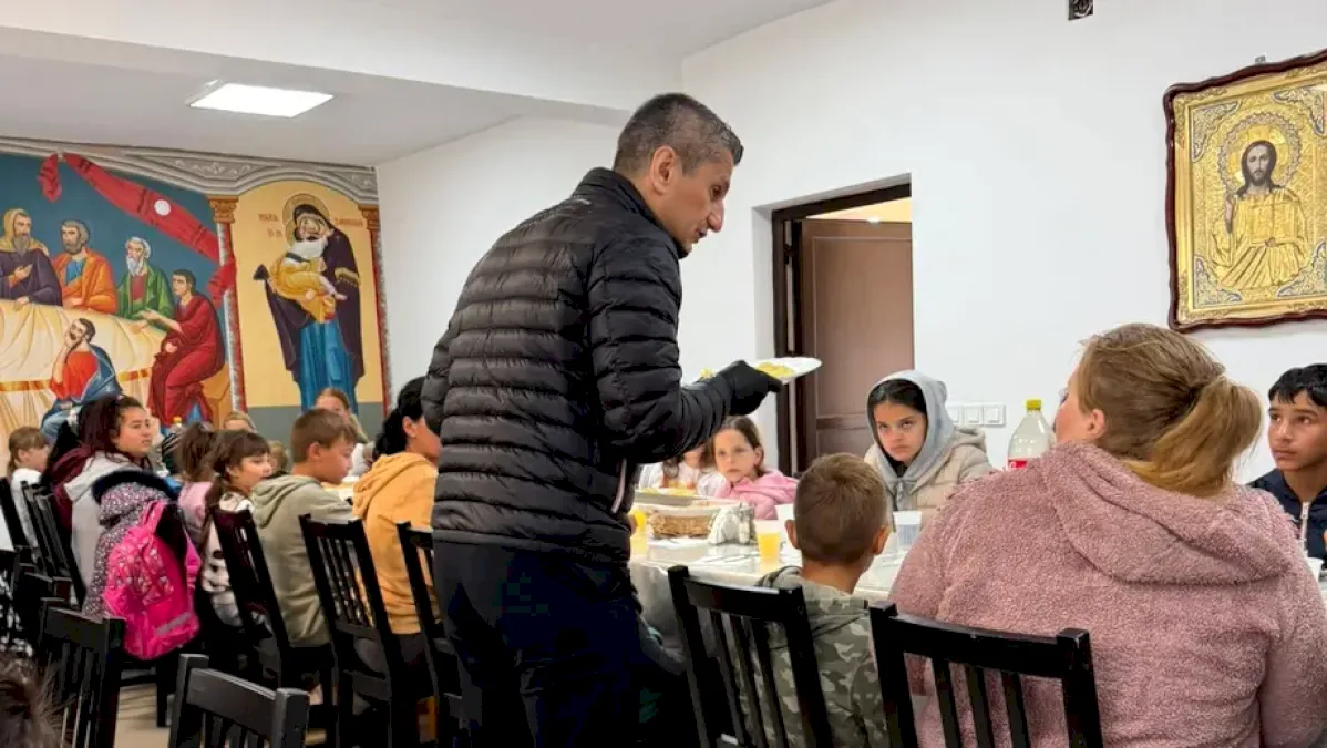 Răzvan Lucescu, gest emoționant la pomana tatălui Mircea! Ce a făcut pentru zeci de copii: Nu voia să se afle. Video