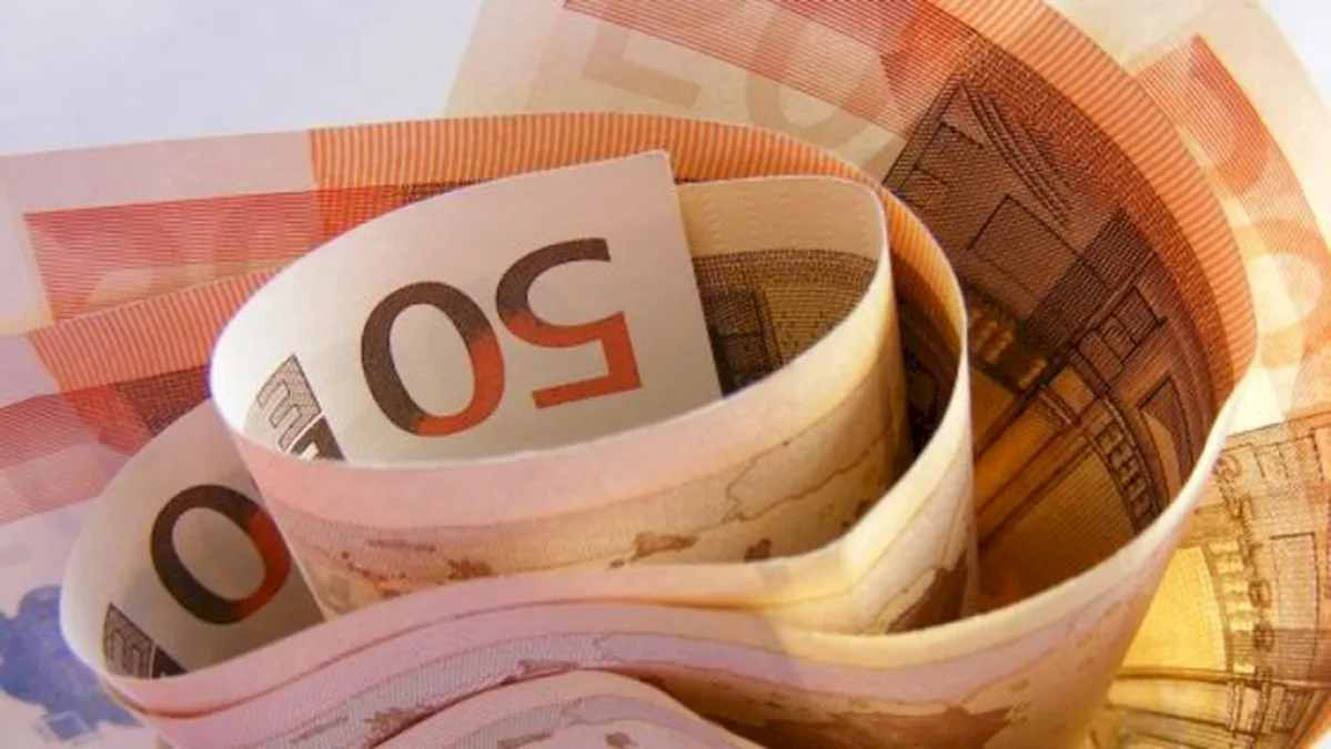 S-au scumpit banii! Japonia, SUA și Marea Britanie plătesc 4-5% pentru împrumuturile pe termen lung, mult peste nivelul uzual