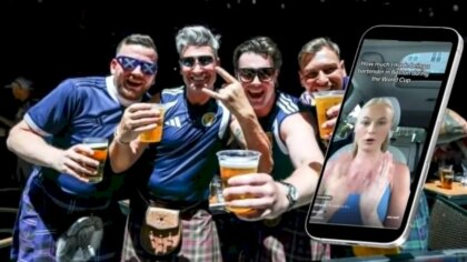 Fanii Scoției au consumat multă bere în Boston, câți bani a câștigat o barmaniță
