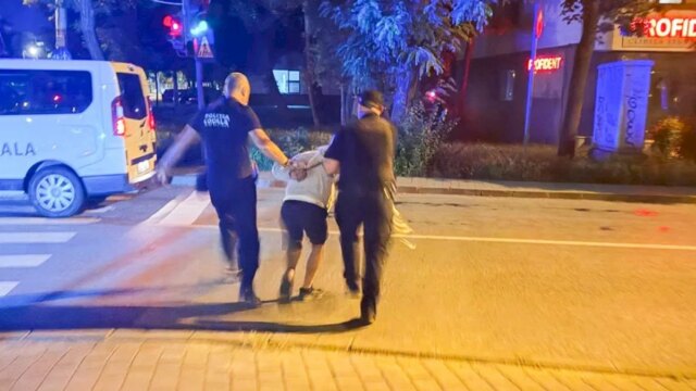 Bărbat din Iași arestat după ce a furat un motoscuter în fața proprietarului