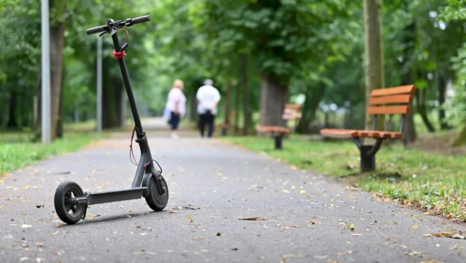 Poliția din Iași verifică conducătorii de trotinete și biciclete