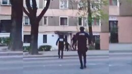 Trei dealeri vasluieni, trimiși în judecată pentru vânzare de cristal către investigator
