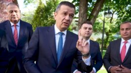 PSD are program pentru numirea lui Grindeanu premier și Victor Negrescu critică austeritatea dreptei