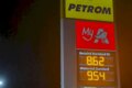 Carburantele s-au scumpit cu 36 de bani pe litru după expirarea stării de criză