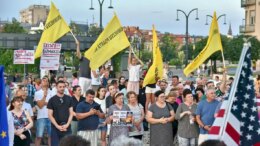 300 de oameni au protestat la Oradea pentru Viorel Pașca după reținerea de către DIICOT
