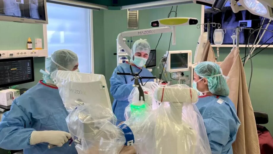 Rezidenții din spitalele românești fac practică pe cadavre în Turcia