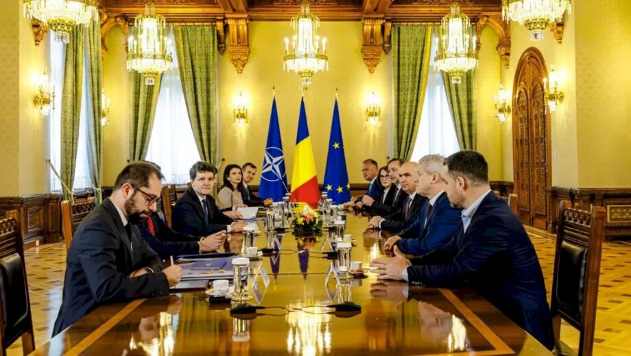 Dennis Deletant analizează cauza și beneficiarii crizei politice din România