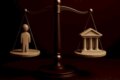 Avocatul ajută angajații în litigii de muncă și contestarea concedierii în multinaționale