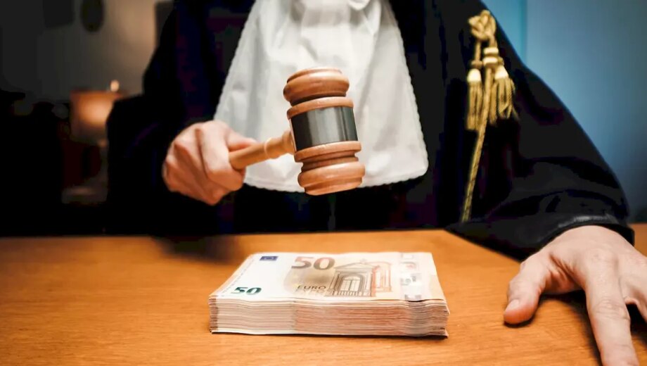 Cei mai tineri beneficiari ai pensiilor speciale de peste 10.000 euro au ieșit din activitate la 49 de ani
