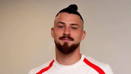 Radu Drăgușin semnează cu Fiorentina și câștigă simpatia fanilor